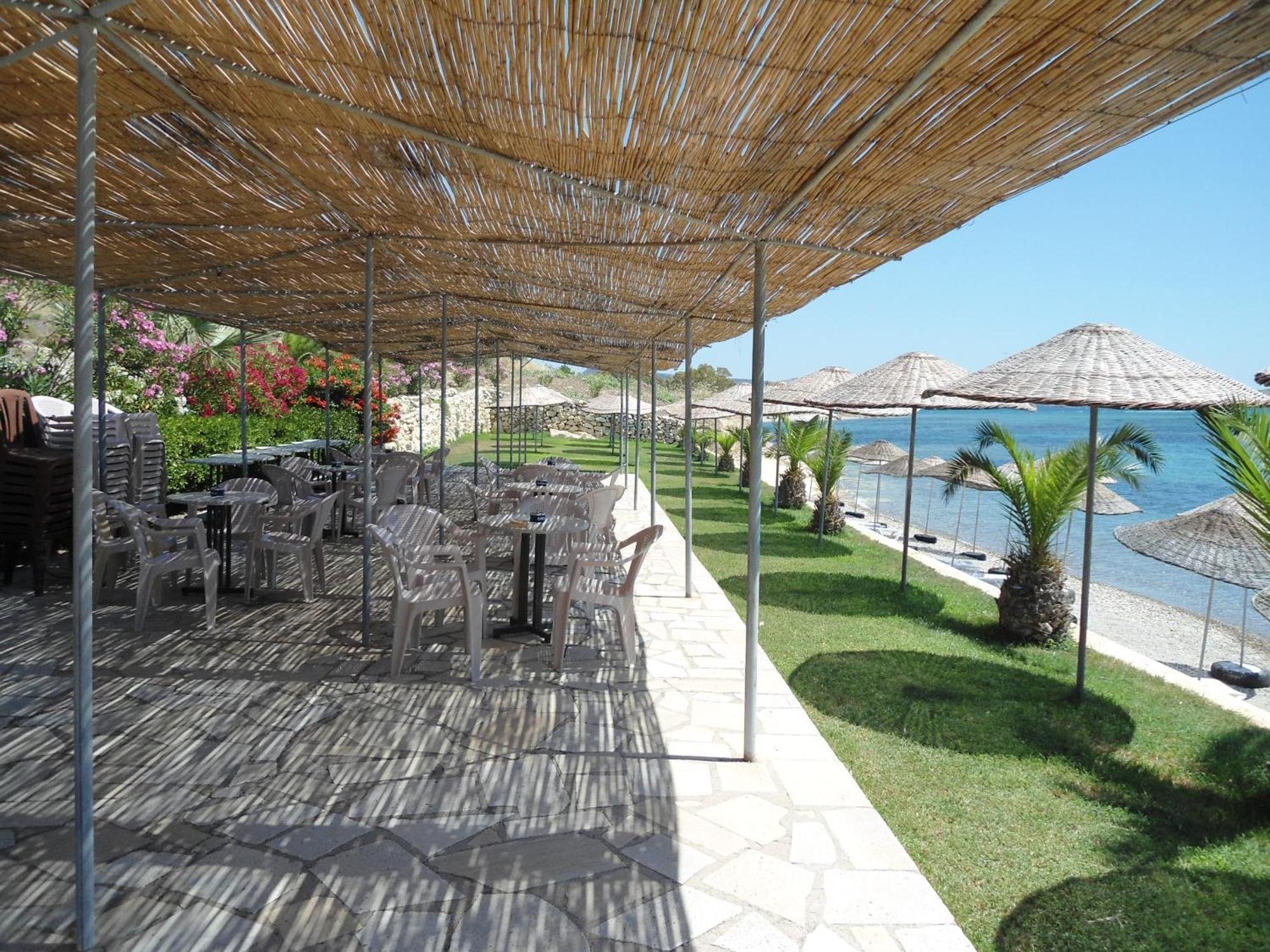 Teras Motel Foca Kültér fotó