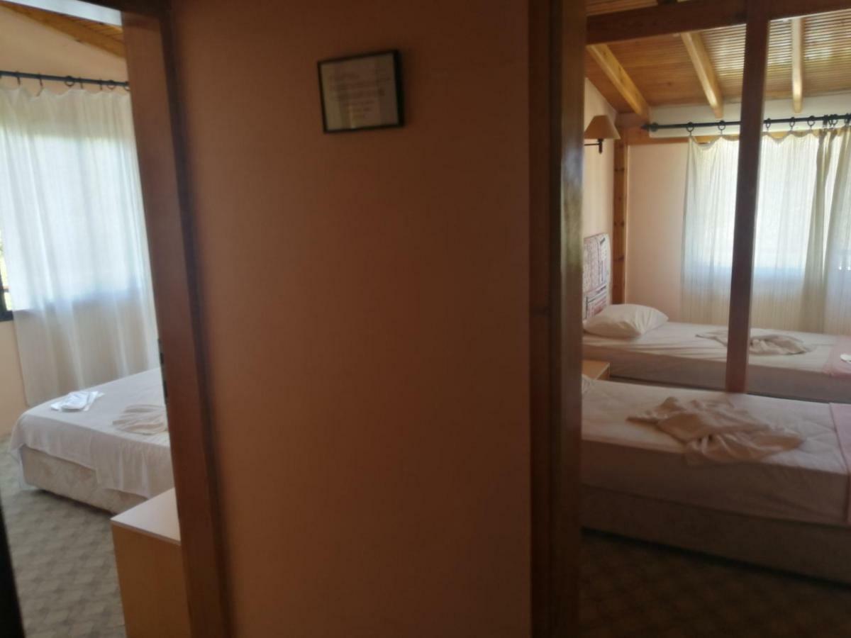 Teras Motel Foca Kültér fotó